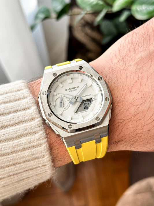 G-SHOCK CasiOak Žuto srebrna - sa belim brojčanikom sata