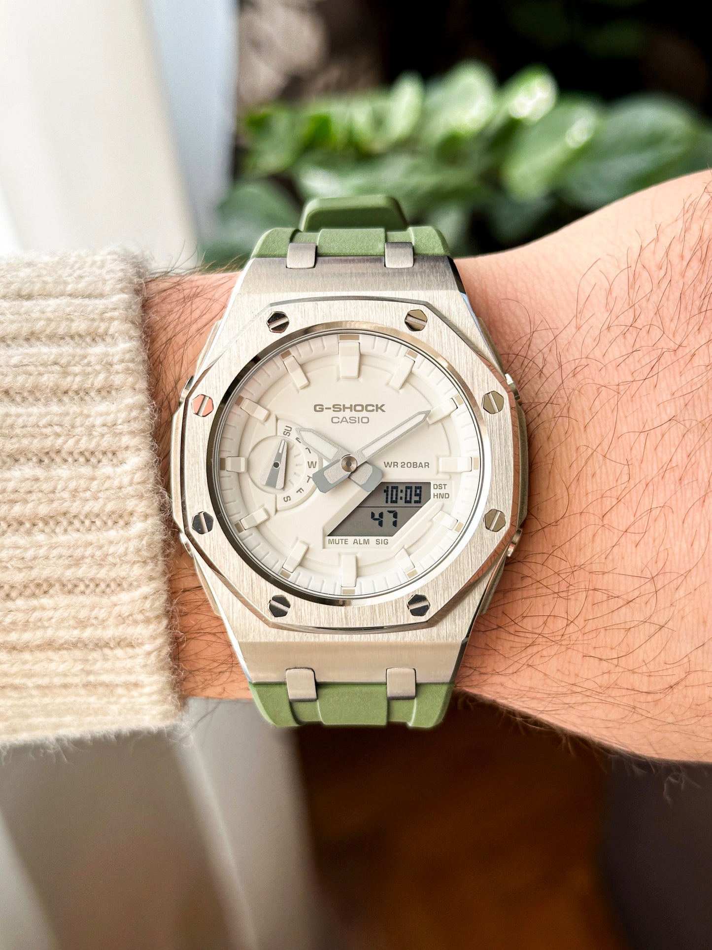 G-SHOCK CasiOak Zeleno srebrna - sa belim brojčanikom sata