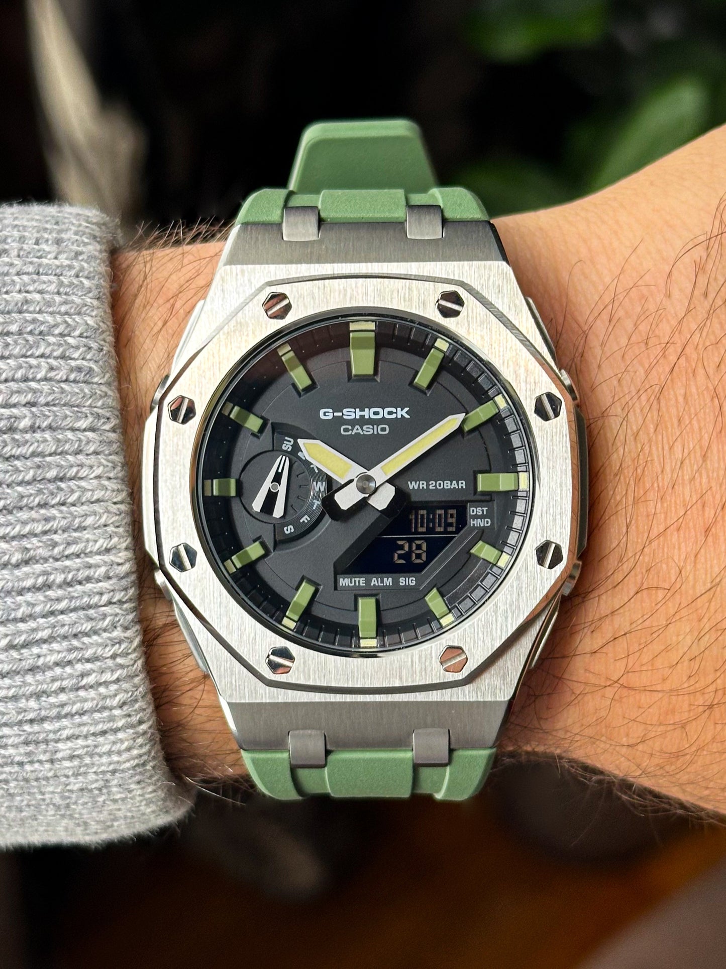 G-SHOCK CasiOak Zeleno srebrna - sa crno zelenim brojčanikom sata