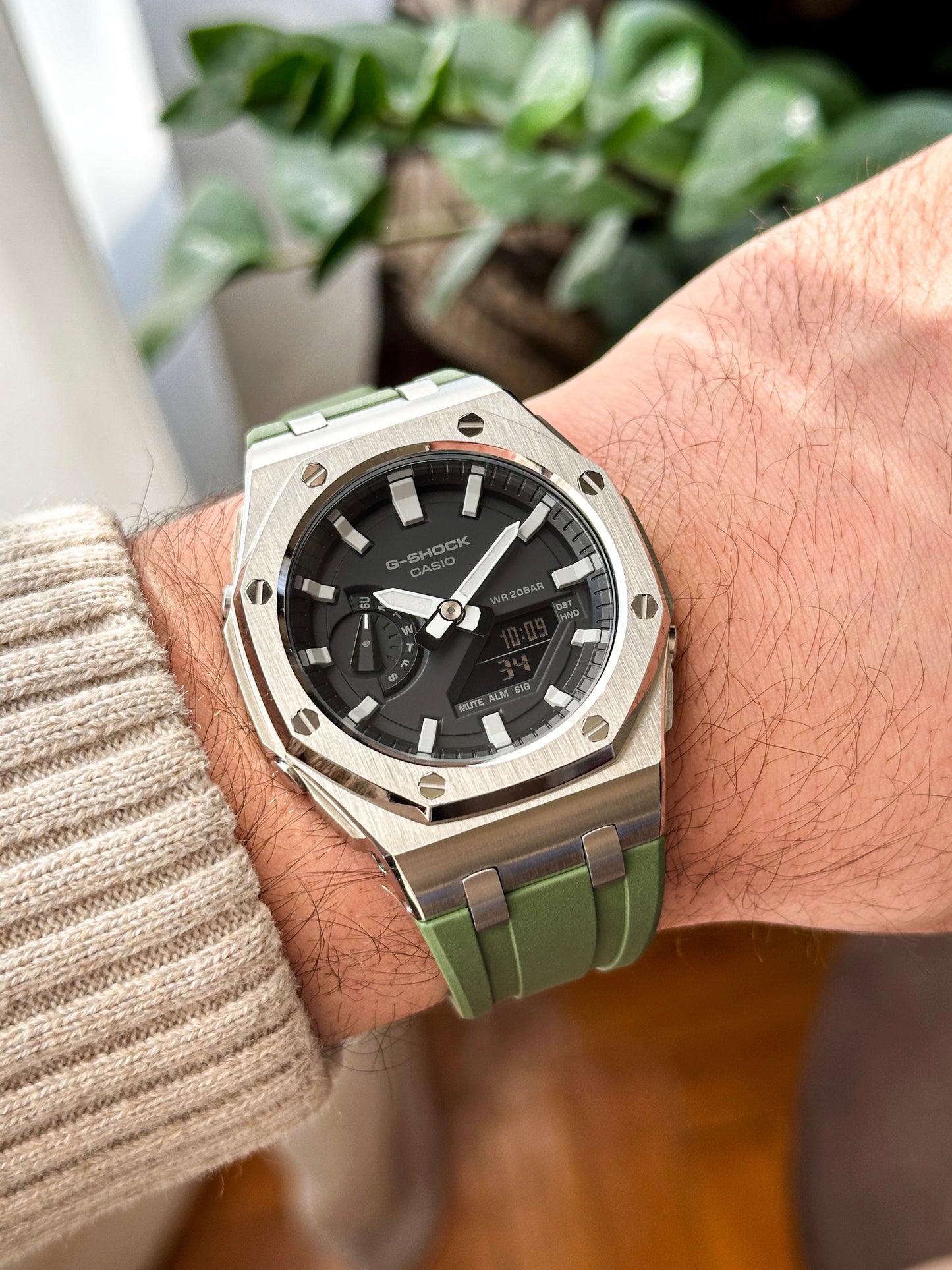 G-SHOCK CasiOak Zeleno srebrna - sa crno belim brojčanikom sata