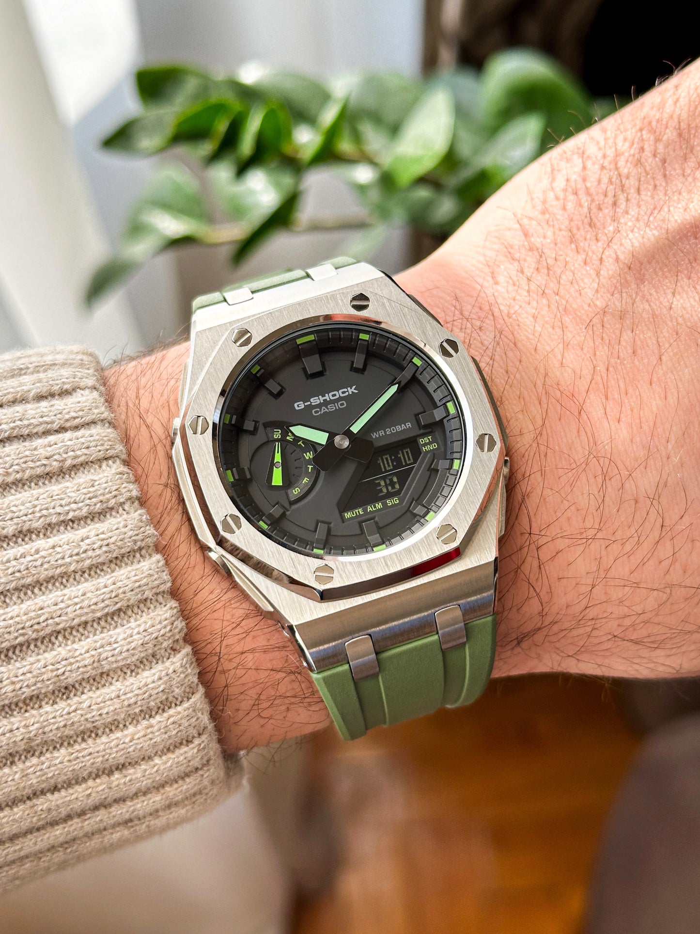 G-SHOCK CasiOak  Zeleno srebrna - sa crno zelenim brojčanikom sata