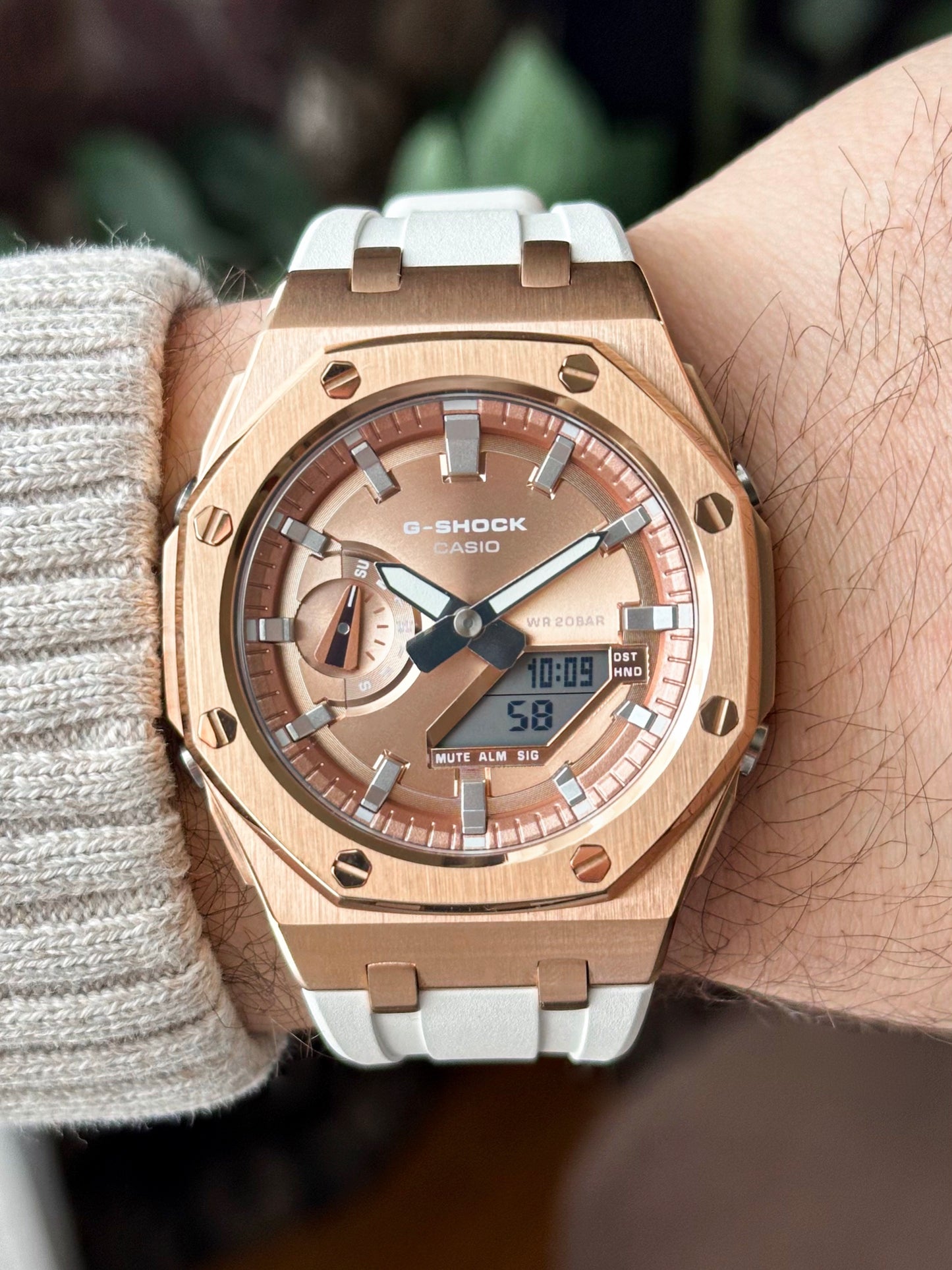 G-SHOCK CasiOak Belo bronzana - sa srebrnim brojčanikom sata