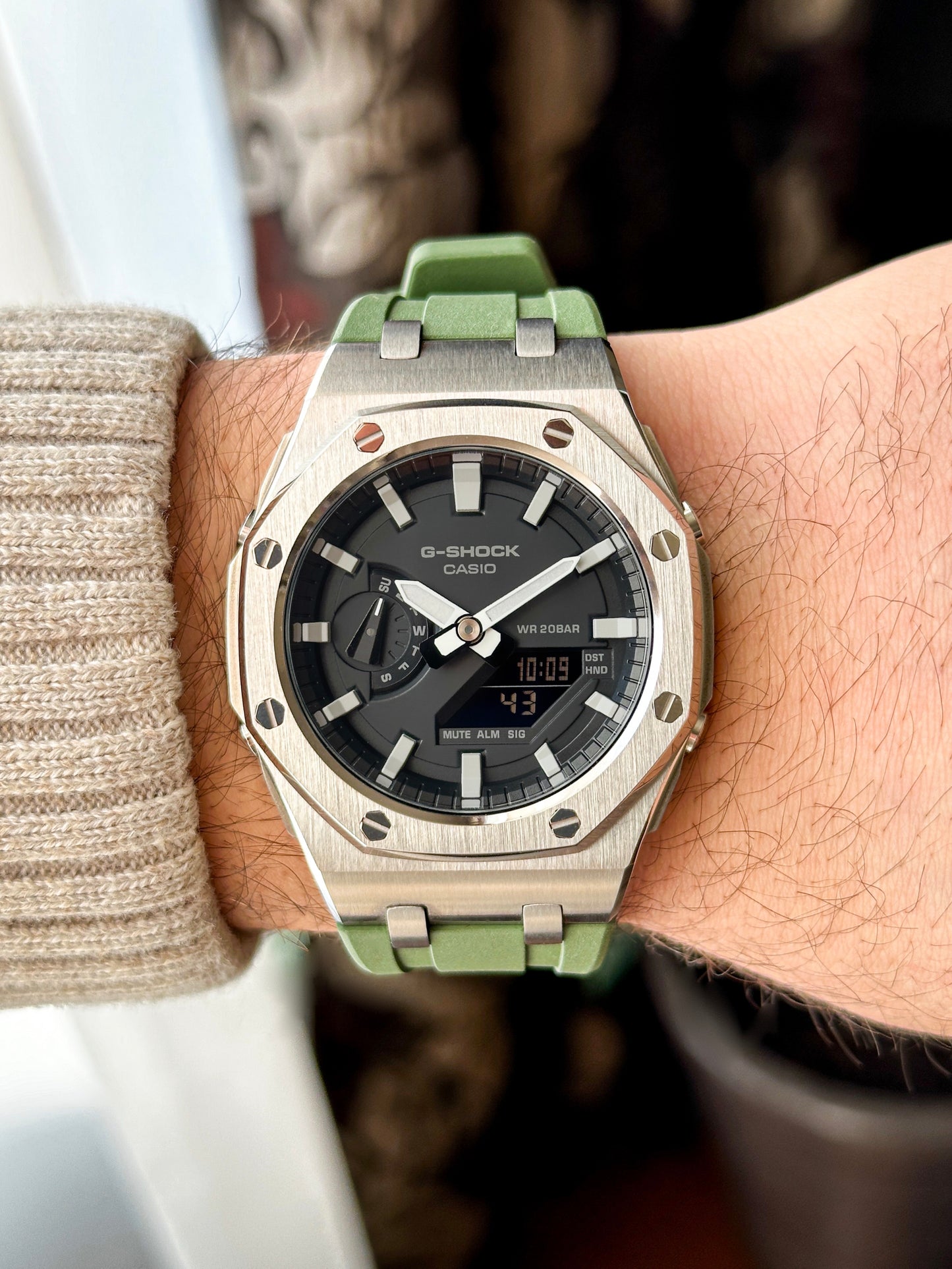 G-SHOCK CasiOak Zeleno srebrna - sa crno belim brojčanikom sata