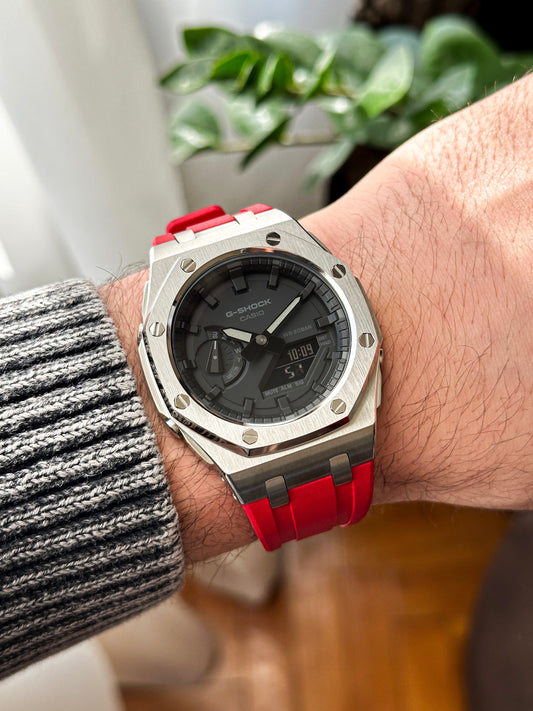 G-SHOCK CasiOak  Crveno srebrna - sa crnim brojčanikom sata