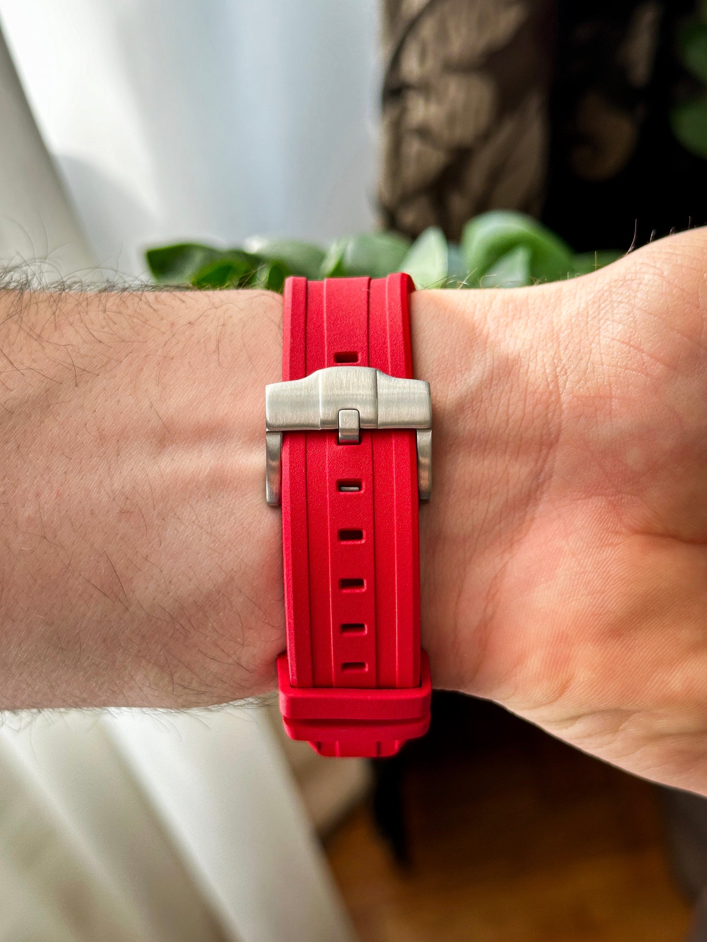 G-SHOCK CasiOak Crveno srebrna - sa crno belim brojčanikom sata