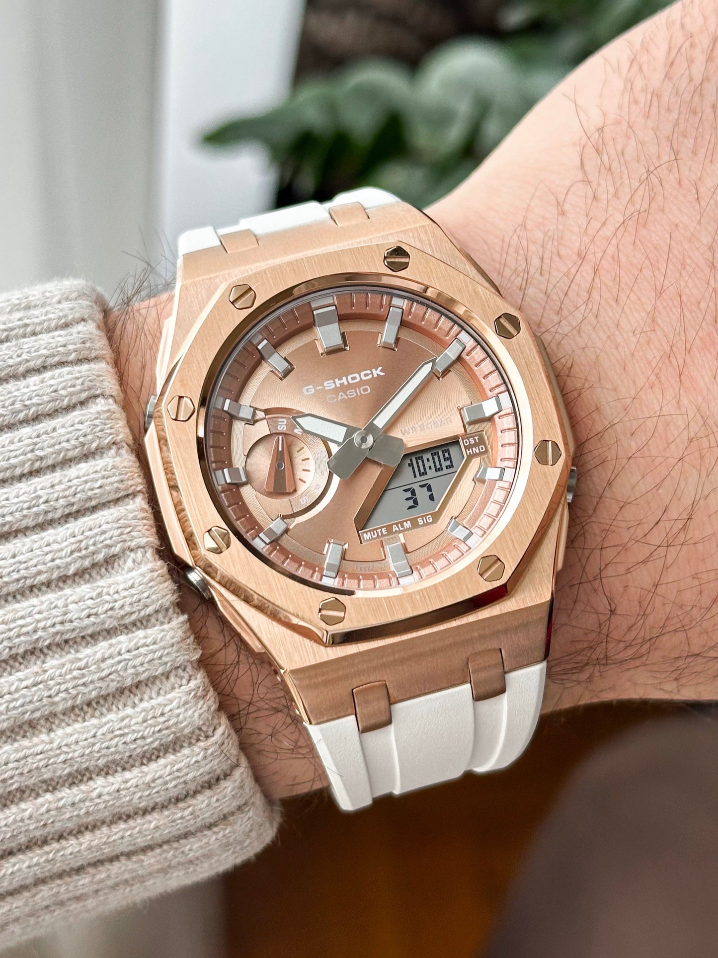 G-SHOCK CasiOak Belo bronzana - sa srebrnim brojčanikom sata
