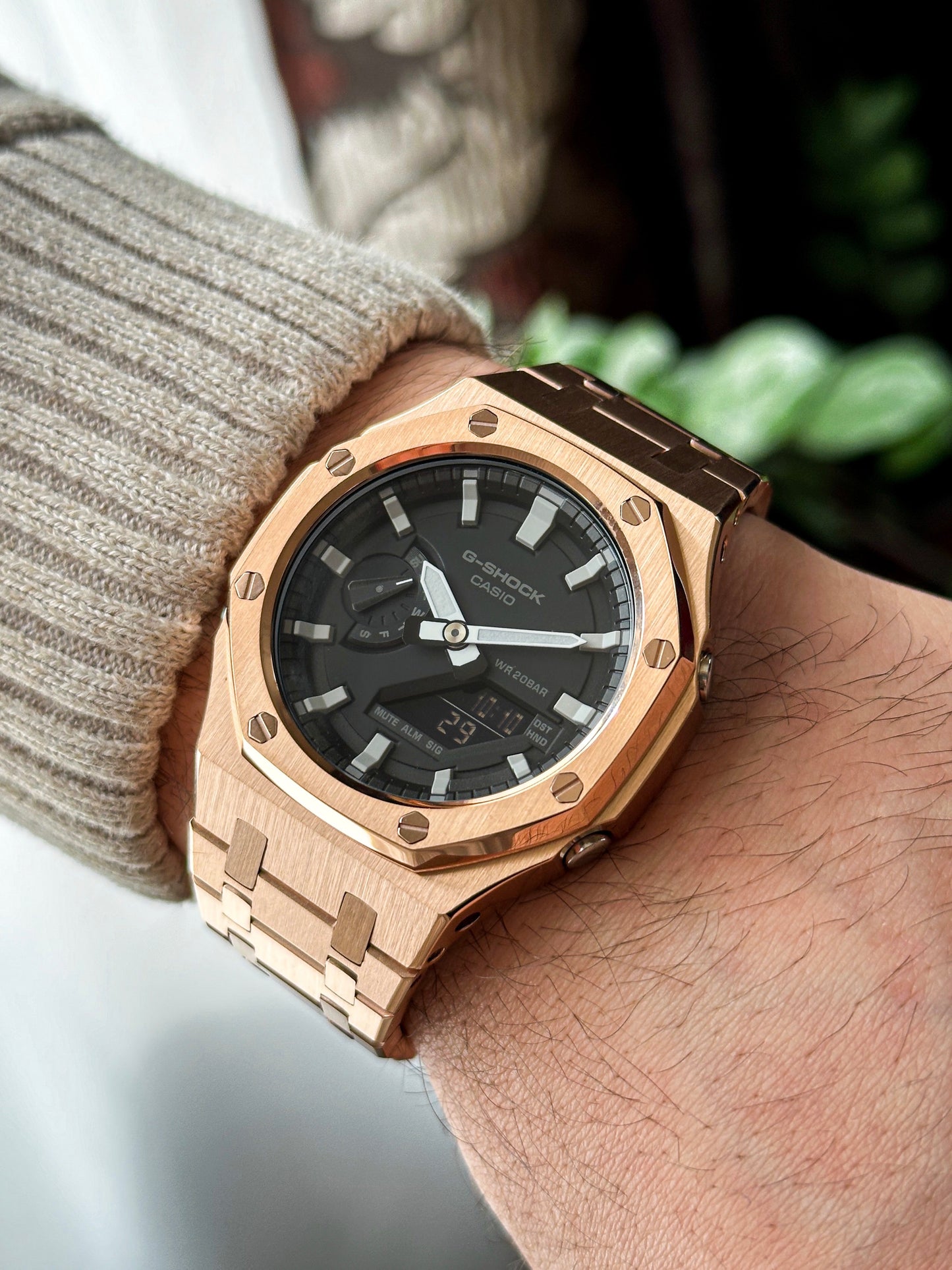 G-SHOCK CasiOak Potpuno bronzana - sa crno belim brojčanikom