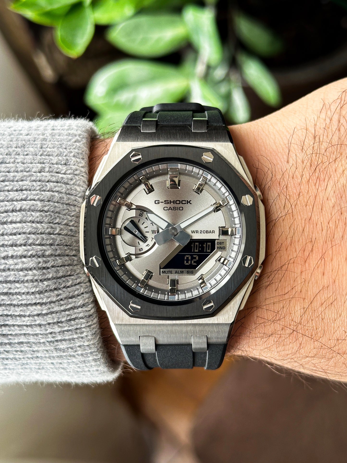 G-SHOCK CasiOak Panda - sa srebrnim brojčanikom sata