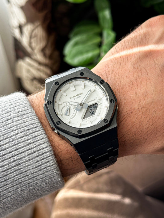 G-SHOCK CasiOak Potpuno crna - sa belim brojčanikom sata