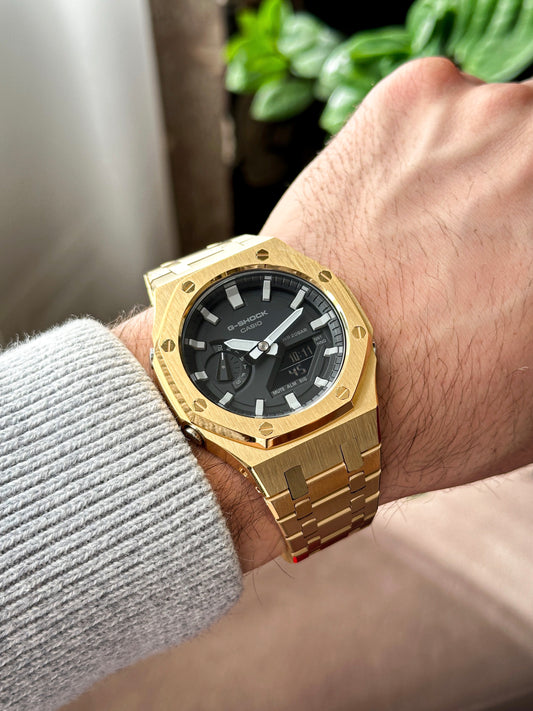 G-SHCOK CasiOak Potpuno zlatan - sa crno belim brojčanikom sata