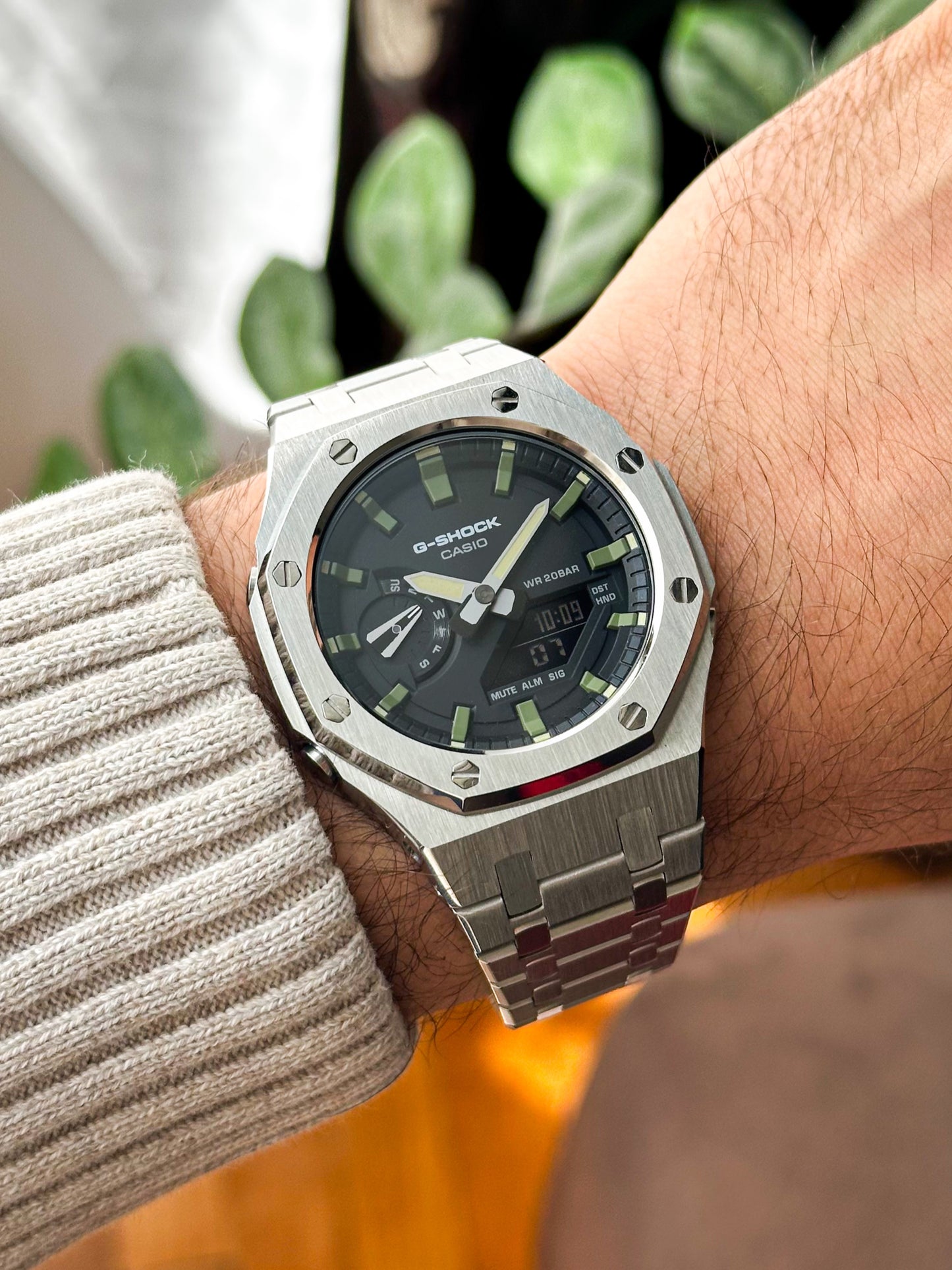 G-SHOCK CasiOak Potpuno srebrna - sa crno zelenim brojčanikom sata