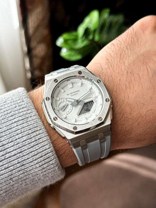 G-SHOCK CasiOak Sivo srebrna - sa belimbrojčanikom sata