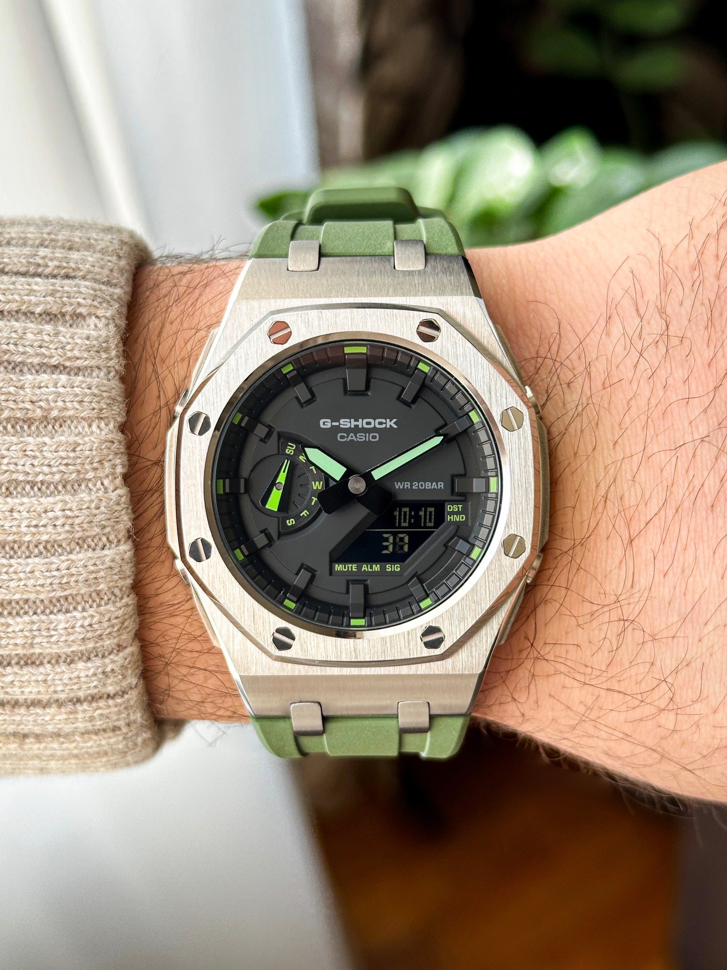 G-SHOCK CasiOak  Zeleno srebrna - sa crno zelenim brojčanikom sata