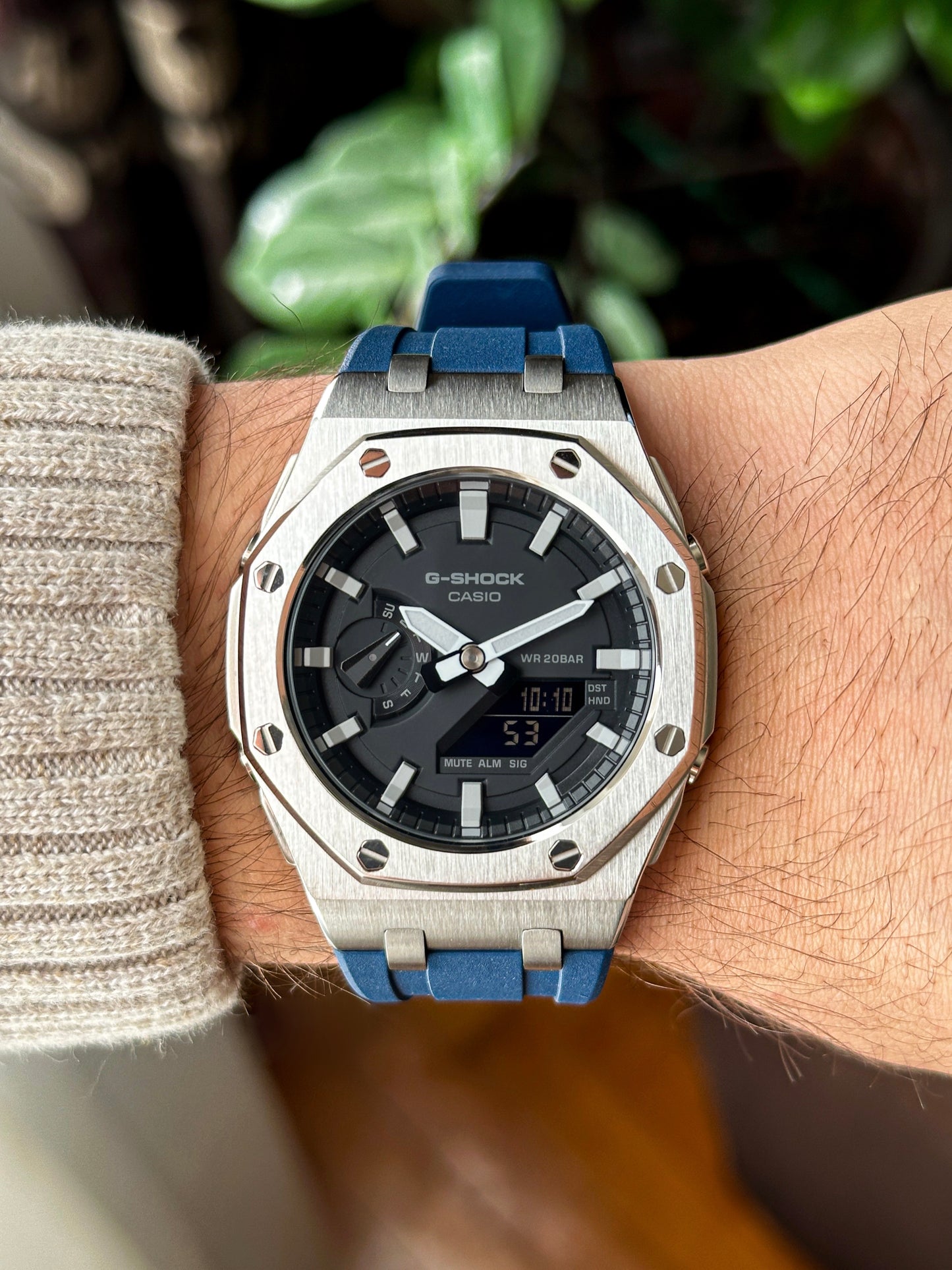 G-SHOCK CasiOak  Teget srebrna - sa crno belim brojčanikom sata