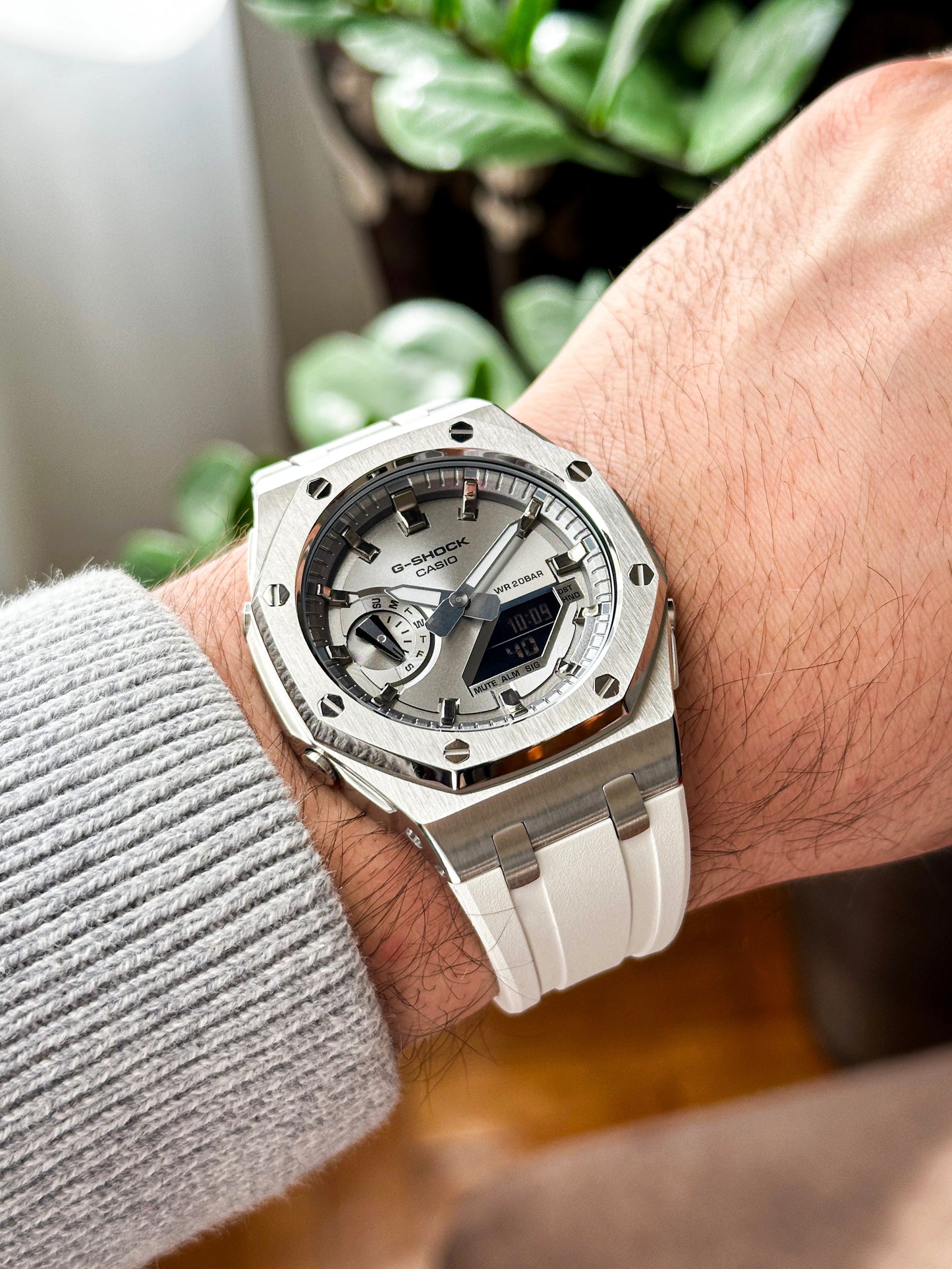 G-SHOCK CasiOak Belo srebrna - sa srebrnim brojčanikom sata