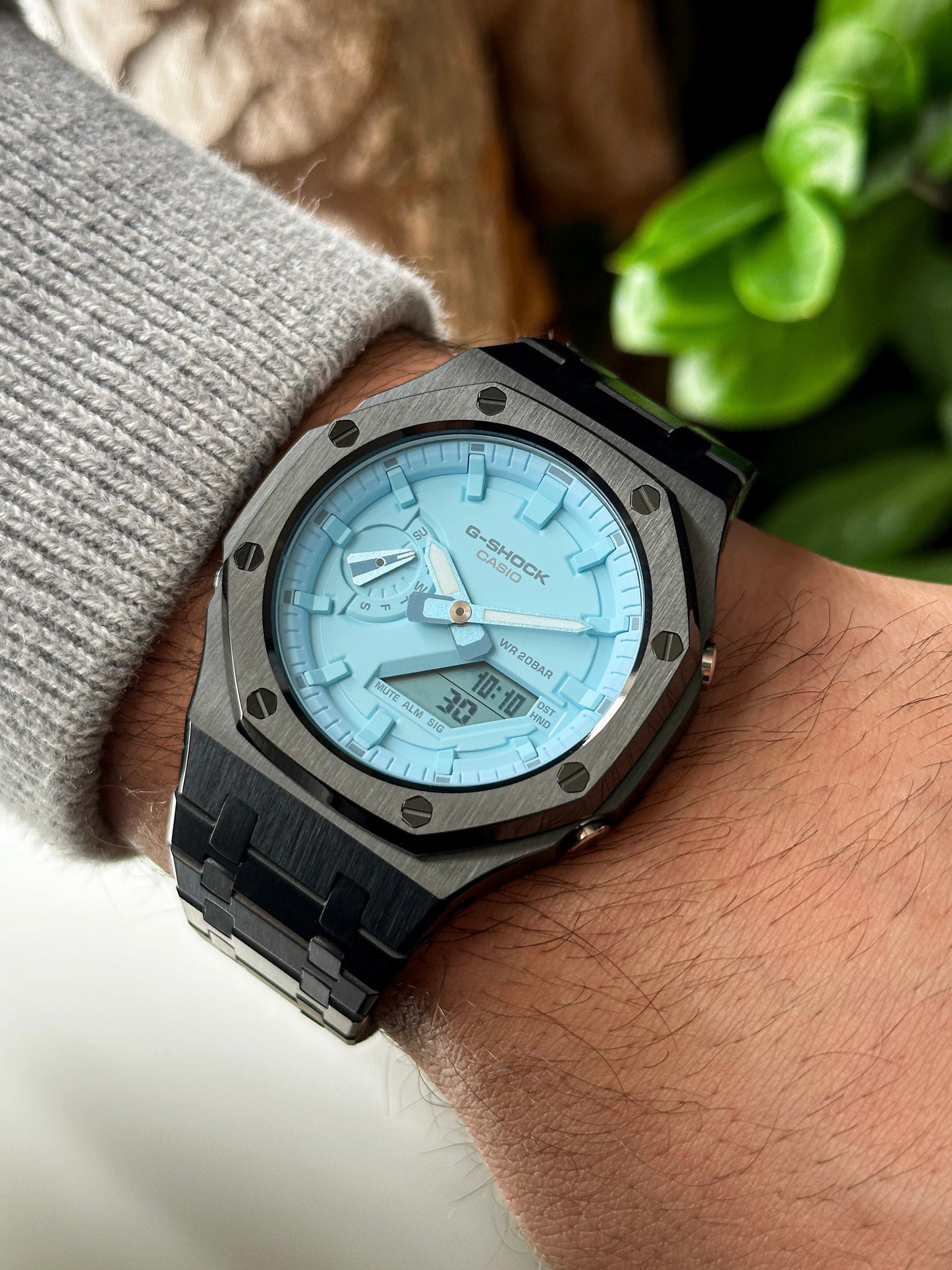 G-SHOCK CasiOak Potpuno crna - sa plavim brojčanikom sata