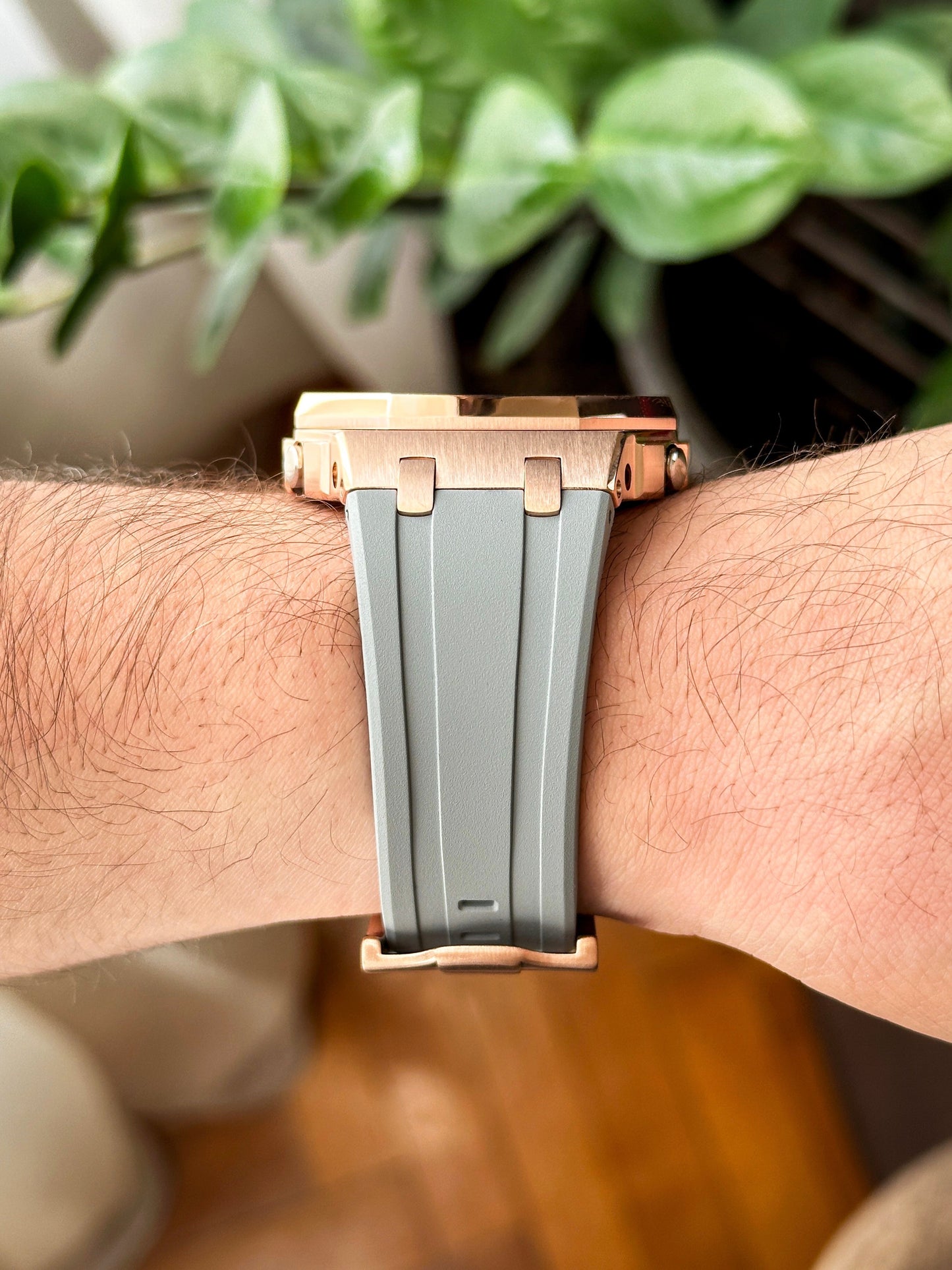 G-SHOCK CasiOak Sivo bronzana - sa bronzanim brojčanikom sata