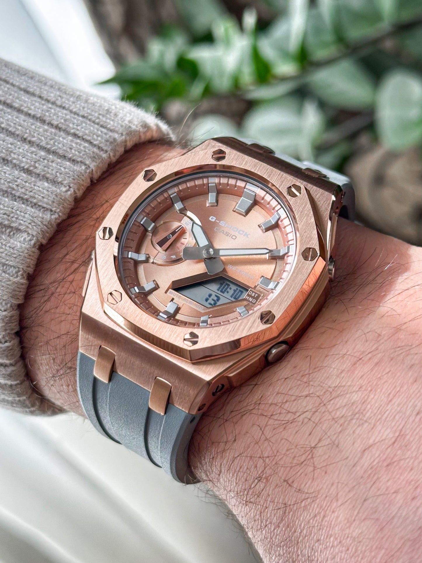 G-SHOCK CasiOak Sivo bronzana - sa bronzanim brojčanikom sata