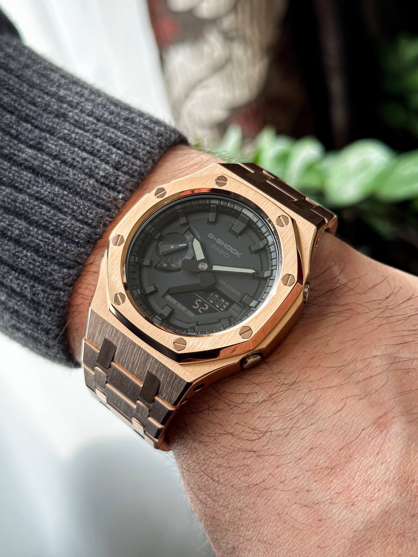 G-SHOCK CasiOak Potpuno bronzana - sa crnim brojčanikom sata