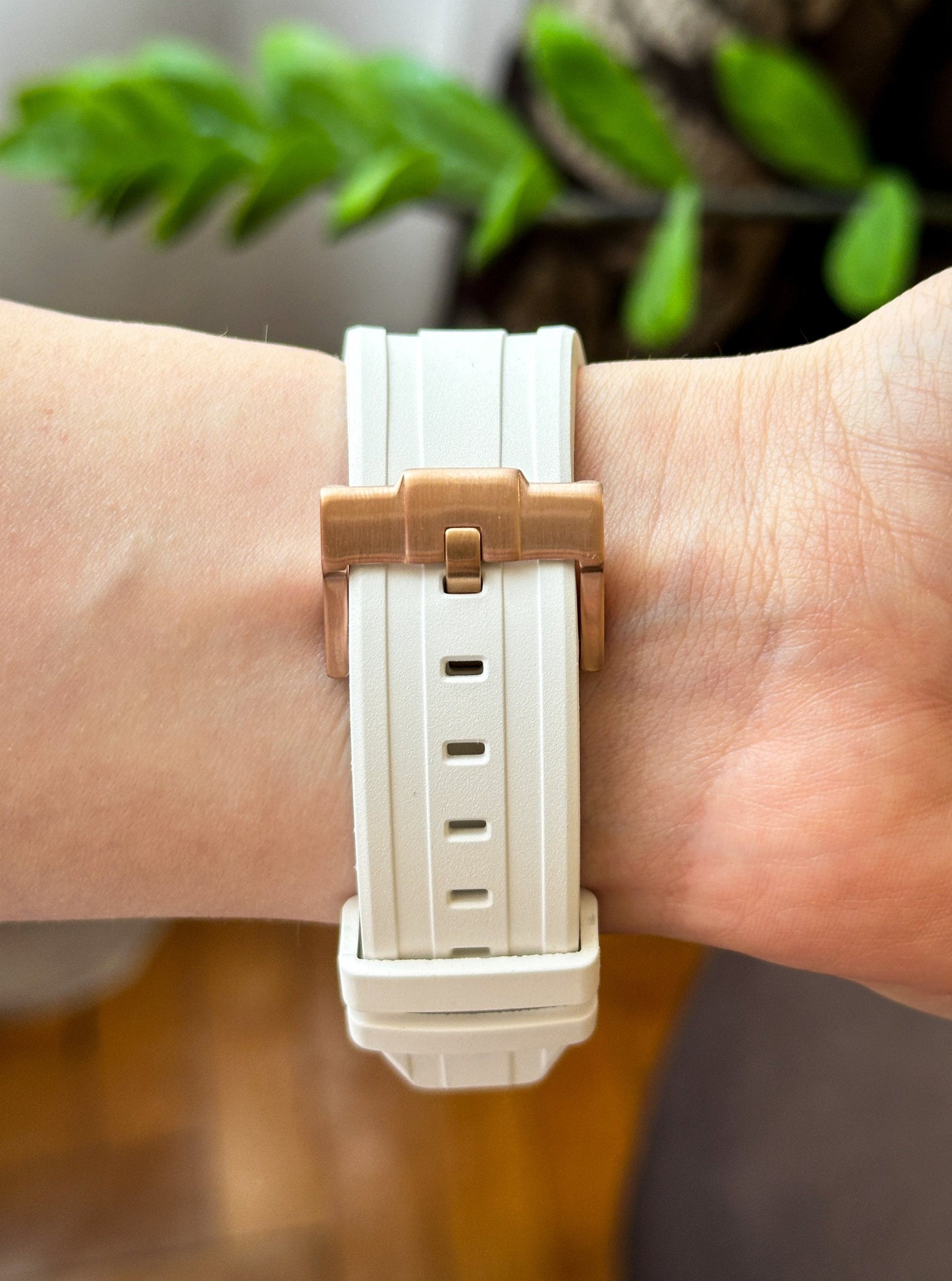 G-SHOCK CasiOak Belo bronzana - sa bronzanim brojčanikom sata