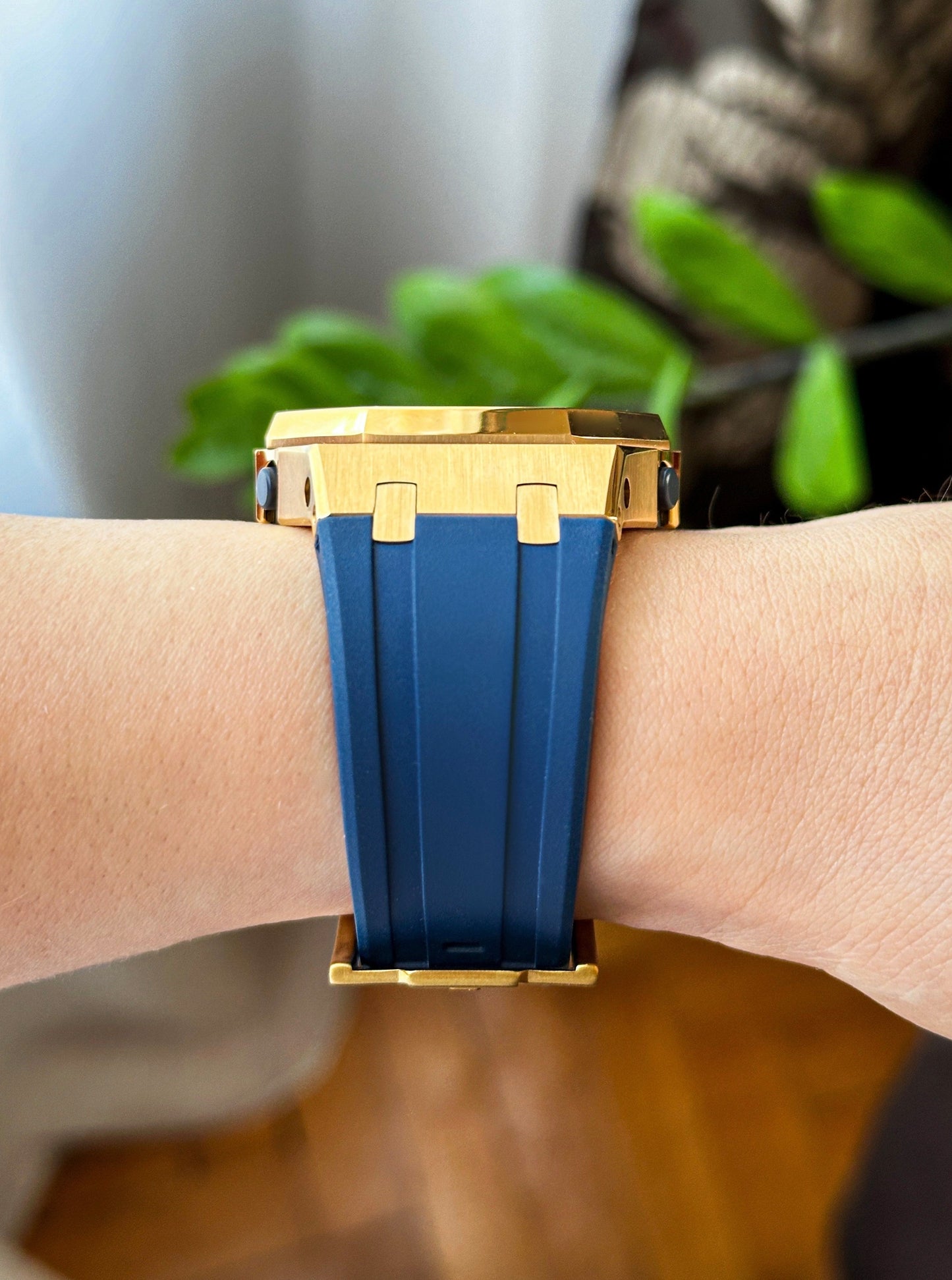 G-SHOCK CasiOak Teget zlatna - sa teget brojčanikom sata